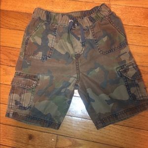 Toddler army fatigue shorts‼️